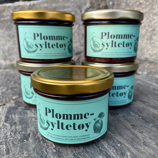 Plommesyltetøy med kanel
